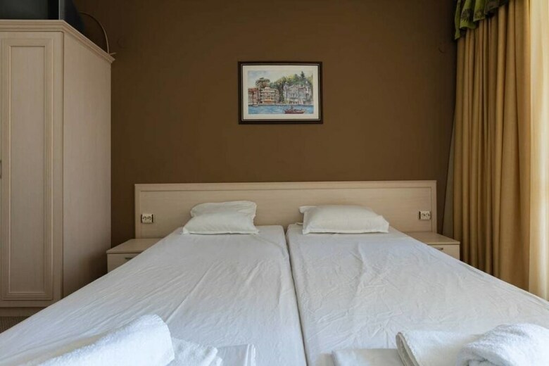 Aparthotel One Bedroom Apartment With Balcony