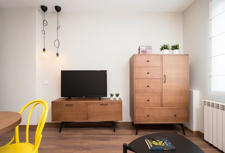 Apartamentos Fm Deluxe 1-bdr Apaprtment - Retromodernity