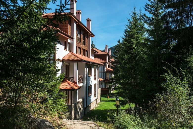 Mountain Lake Hotel