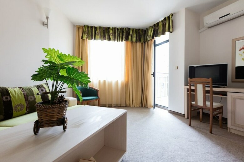 Aparthotel One Bedroom Apartment With Balcony