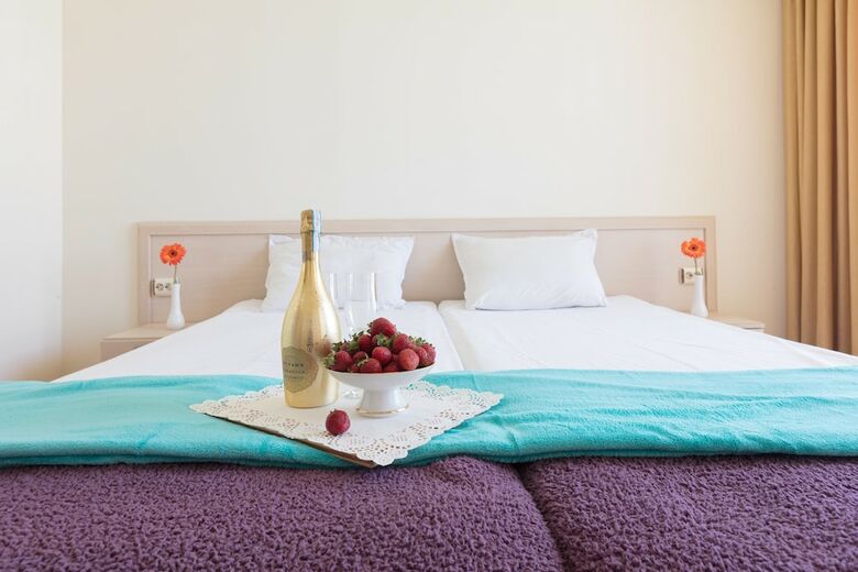 Aparthotel Two Bedroom Apartment With Balcony