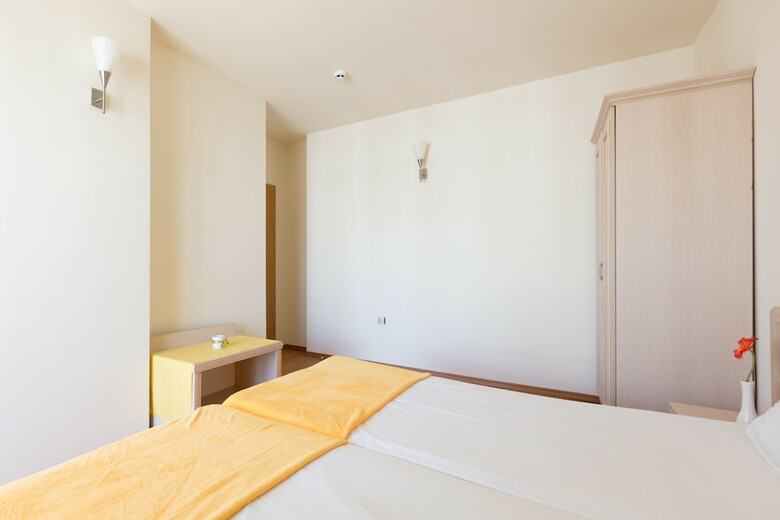 Aparthotel Two Bedroom Apartment With Balcony