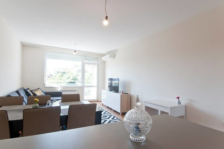 Fm Premium 1-bdr Apartment - Banishora District
