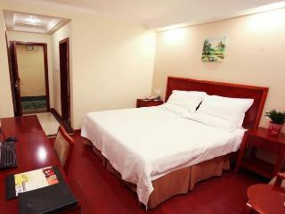 Hotel Greentree Inn Shandong Weihai Wendeng Baida Square