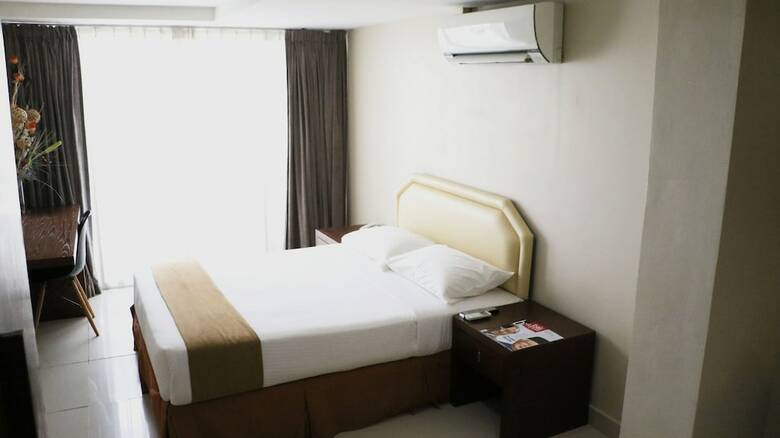 Legallery Suites Hotel