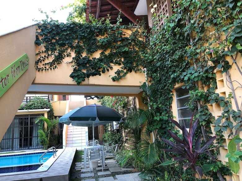 Apartamento Com Piscina A Beira Mar