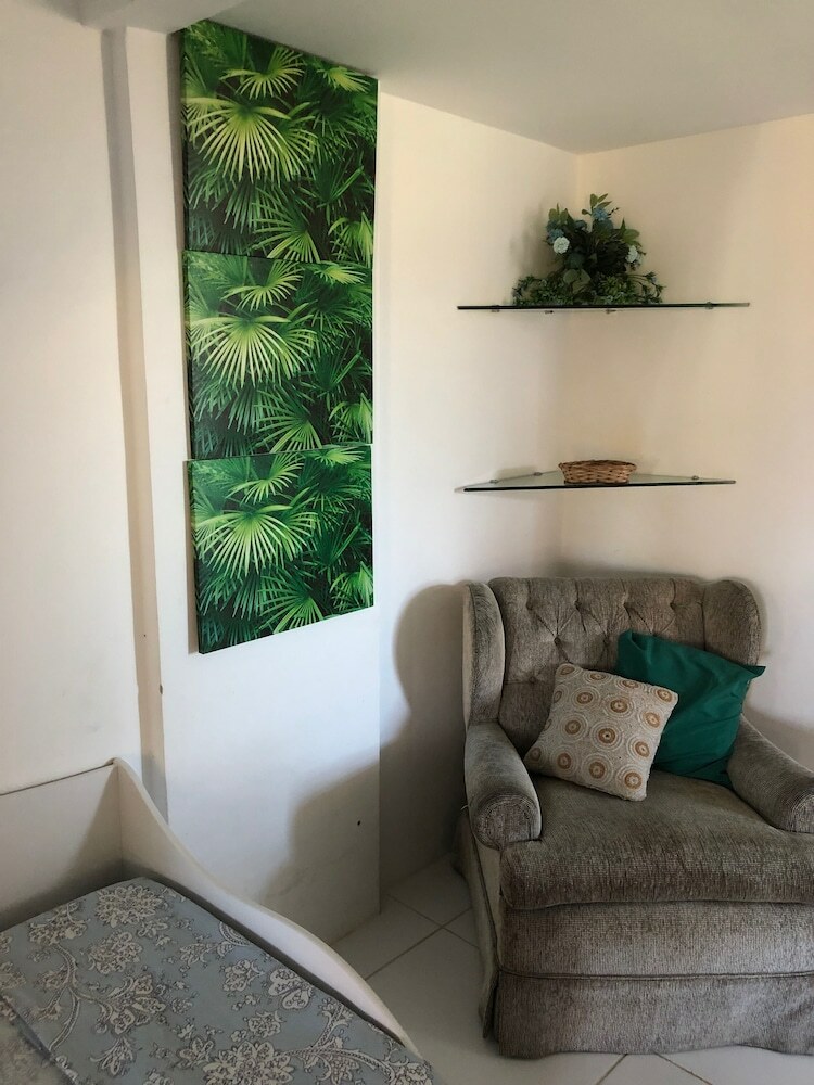 Apartamento Com Piscina A Beira Mar