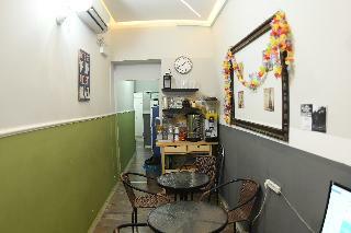 Aparthotel Crown Sea Hostel