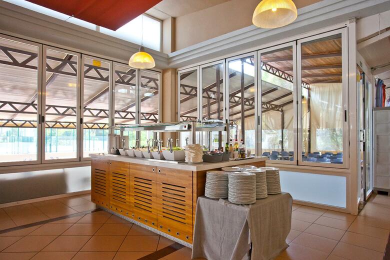 Apartamentos Mestral Llebeig