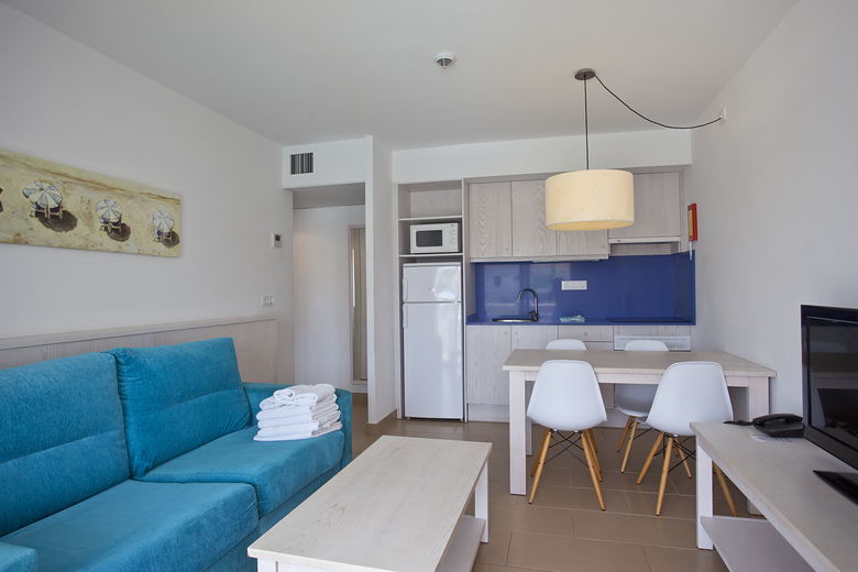 Apartamentos Mestral Llebeig