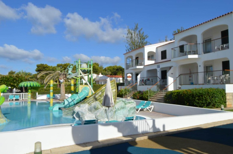 Apartamentos Mestral Llebeig