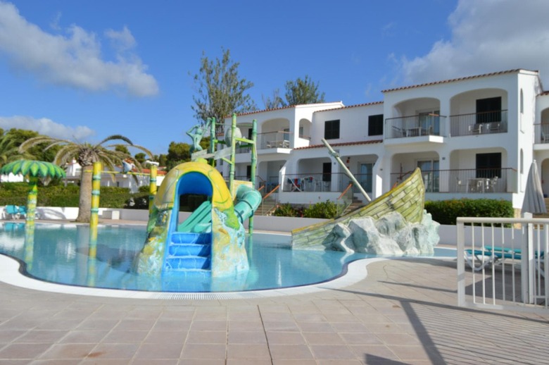 Apartamentos Mestral Llebeig