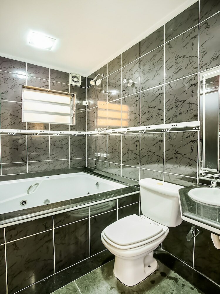 Hotel An�lia Franco