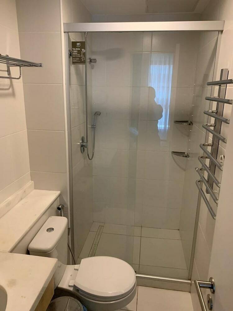 Quarto E Sala Particular Em Aparthotel