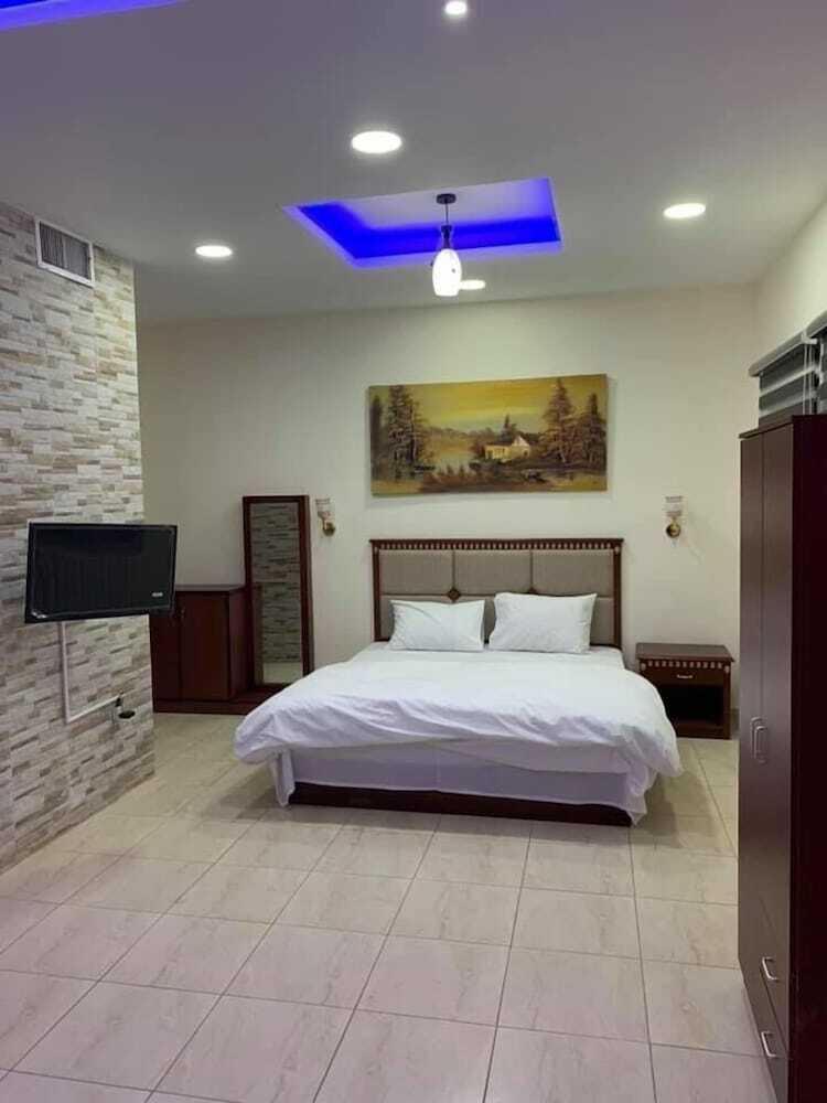 Al Nojoom Int'l Hotel