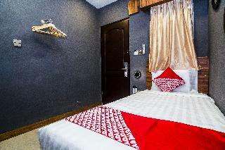 Hotel Oyo 1327 Avava Inn