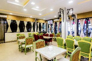 Hotel Oyo 1327 Avava Inn