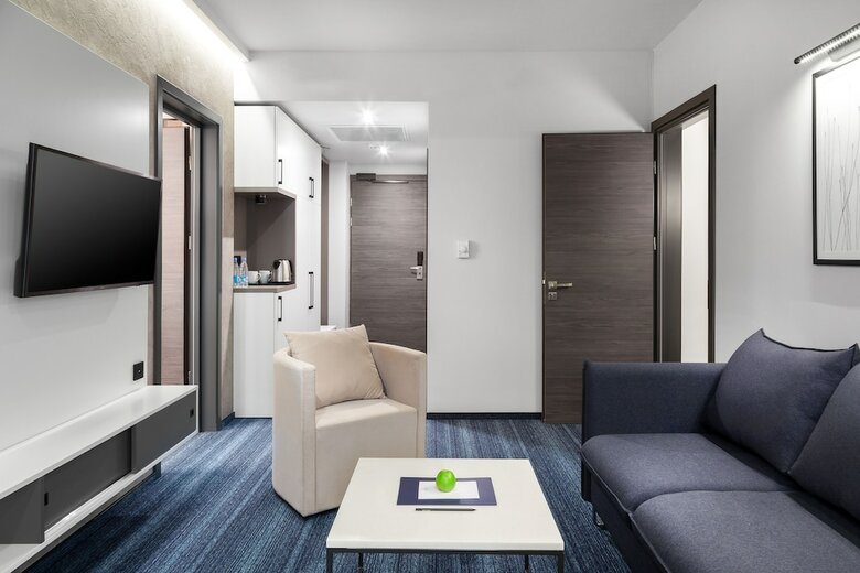 Atrium Hotel