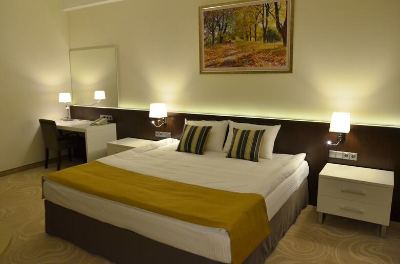 Victoria Hotel And Spa