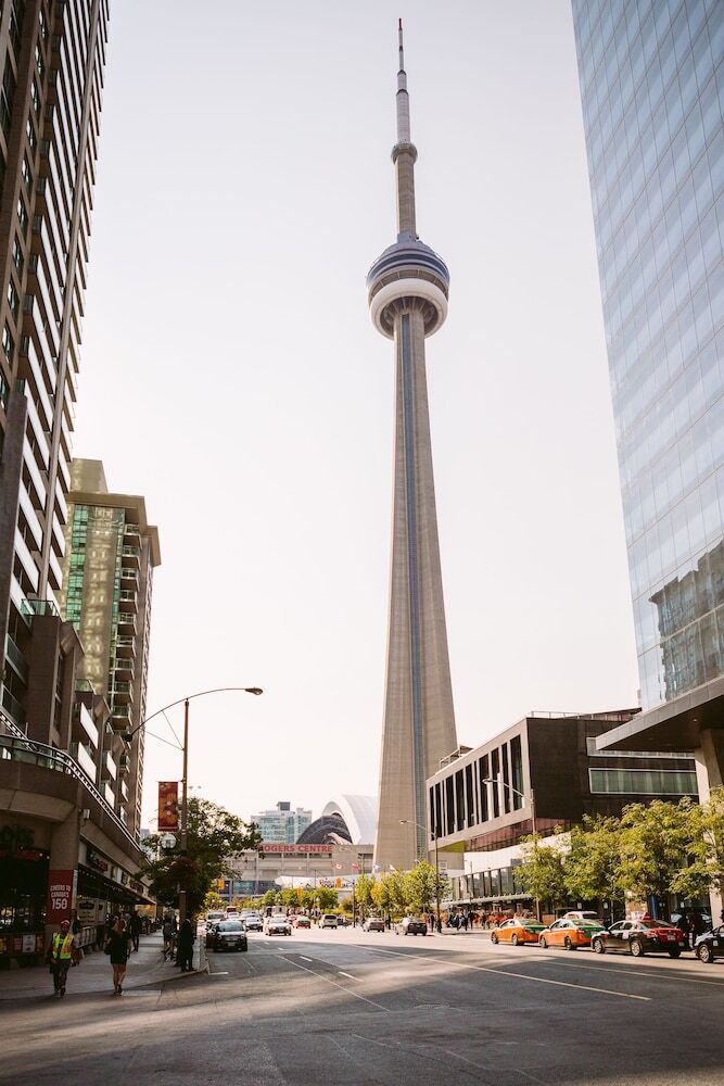 Quickstay - Modern 2-bedroom Condo (panoramic City Views)