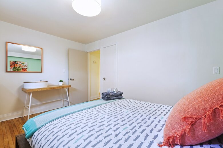 Colourful 2-bedroom Apartment