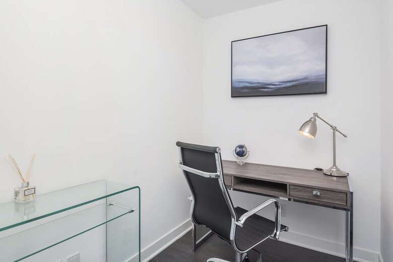 Diamond Vacation Homes - Eaton Centre