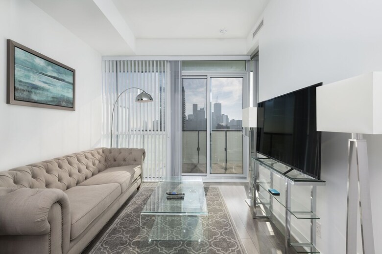 Diamond Vacation Homes - Eaton Centre