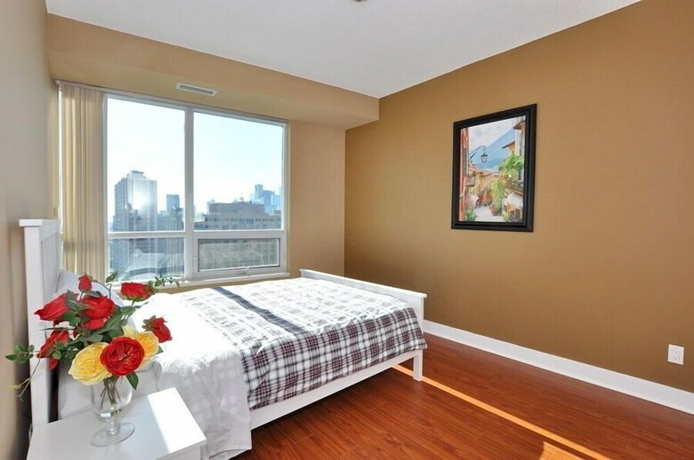 Condos With Free Parking & Gorgeous View