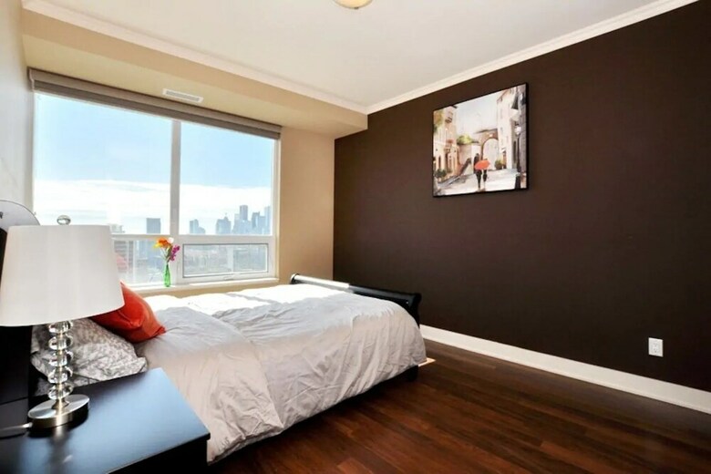 Condos With Free Parking & Gorgeous View