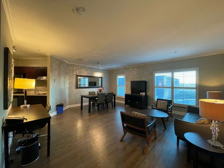 Hotel Gec Granville Suites Downtown