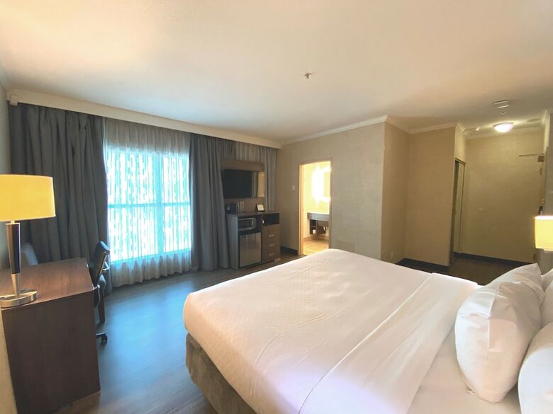 Hotel Gec Granville Suites Downtown