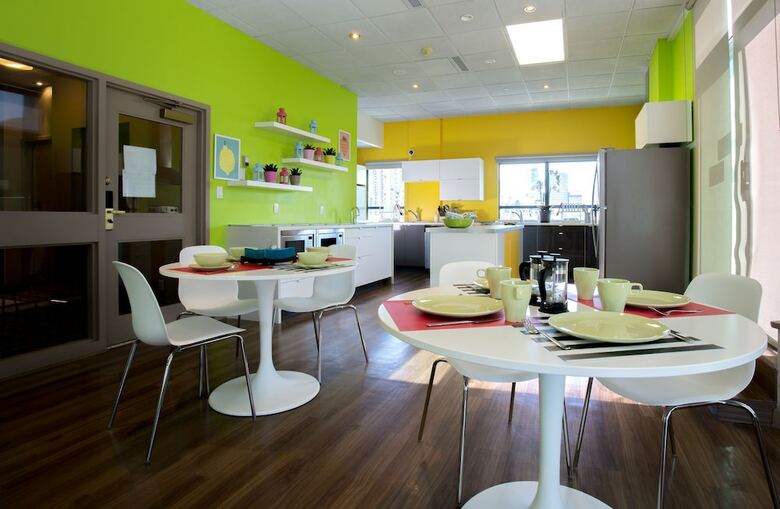 Hotel Gec Granville Suites Downtown