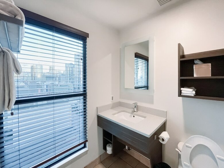 Hotel Gec Granville Suites Downtown