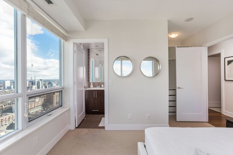 Quickstay - Beautiful Toronto Condo (city Views)