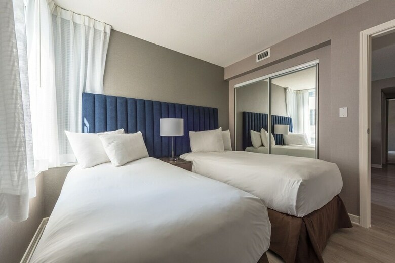 Hotel Carmana Plaza