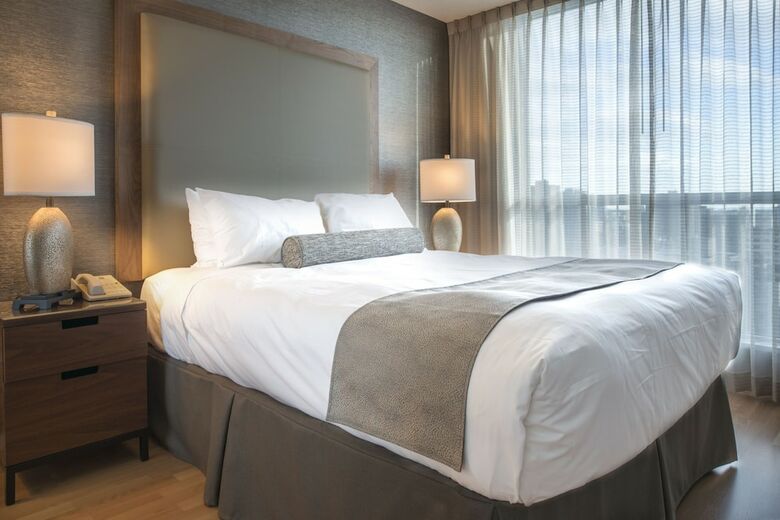 Hotel Carmana Plaza