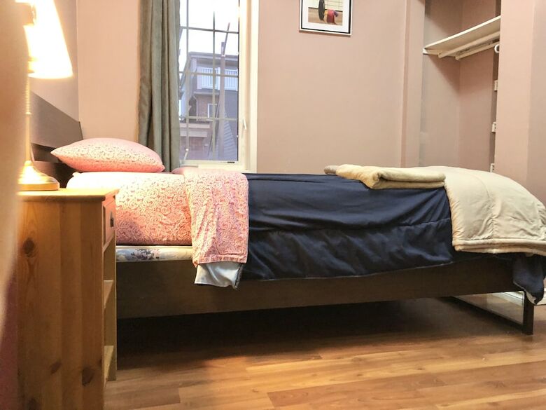 Room Around York University Subway