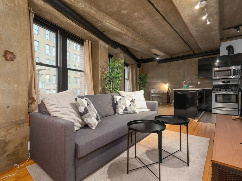 Sterling Suites - Gastown