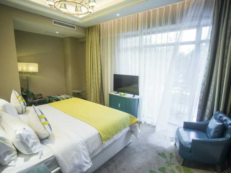 Greentree Eastern Shenzhen Luohu East Gate Hotel