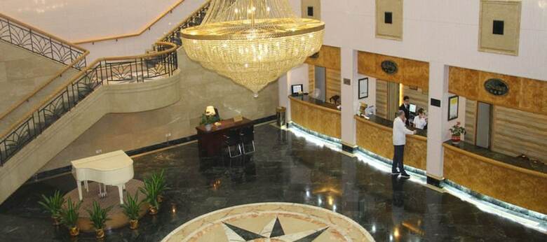 Golden Lustre Hotel