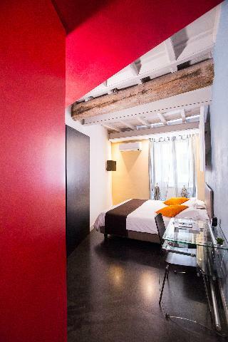 Nerva Accomodation