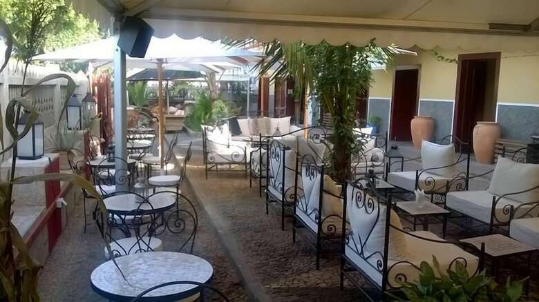 Hotel The Colonial Guest House