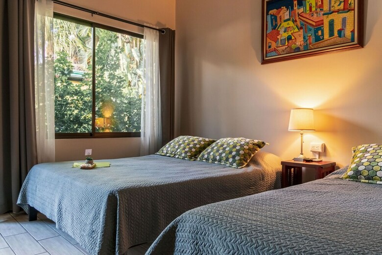 Terida Airport B&B
