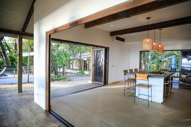 Nekaui Beachfront Villa 1 - Experience Nature
