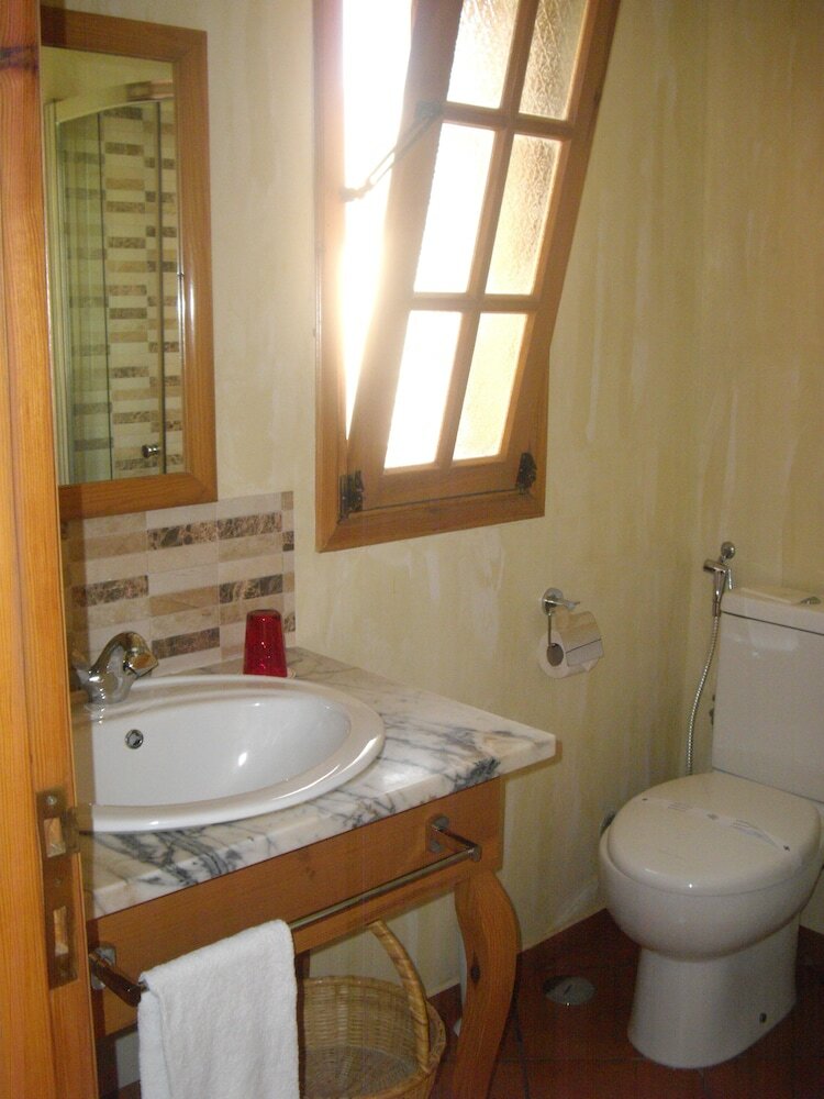 Kira's Boutique Hotel