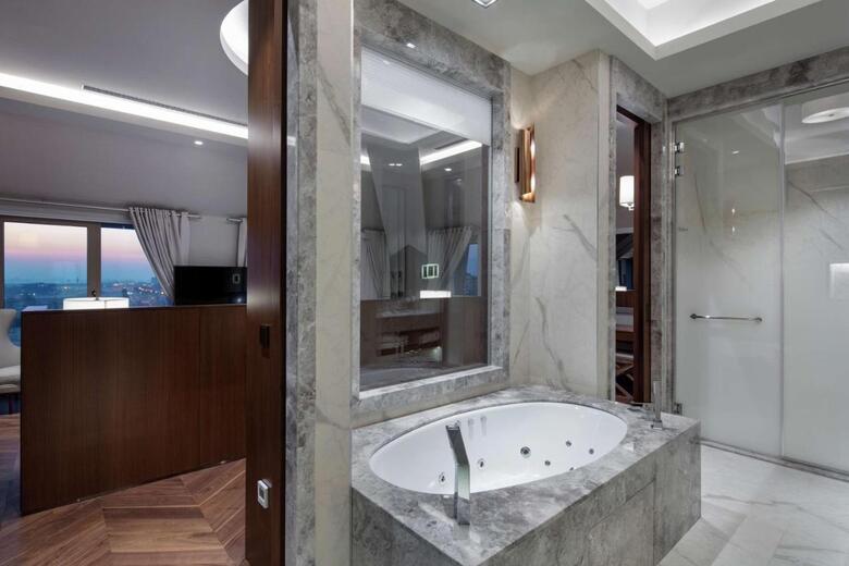 Hotel Doubletree By Hilton Skopje