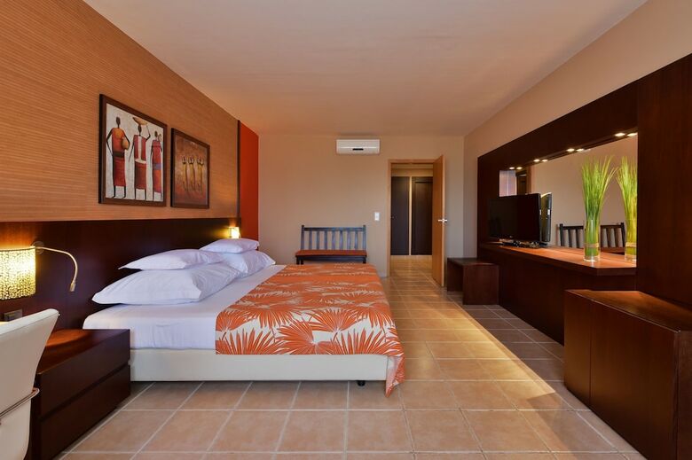 Hotel Pestana Tr�pico