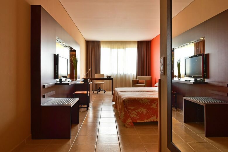 Hotel Pestana Tr�pico