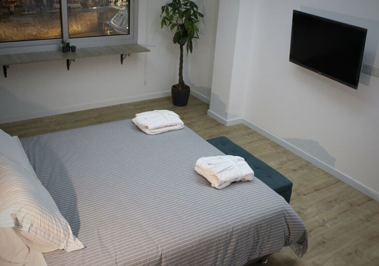 Purple Orange Luxury Suites