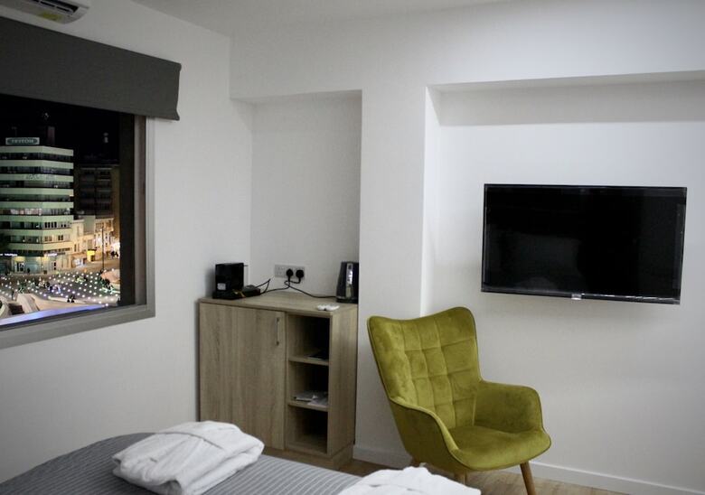 Purple Orange Luxury Suites